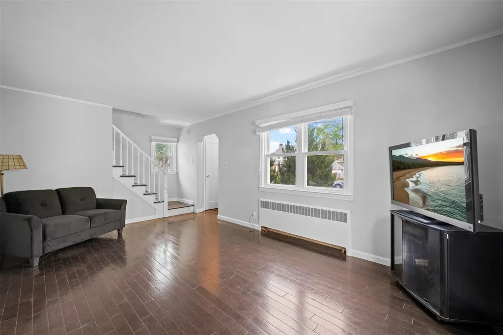 206 Holly Avenue Hempstead NY 11550