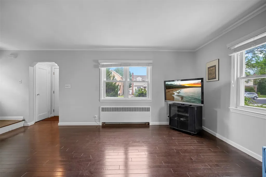 206 Holly Avenue Hempstead NY 11550