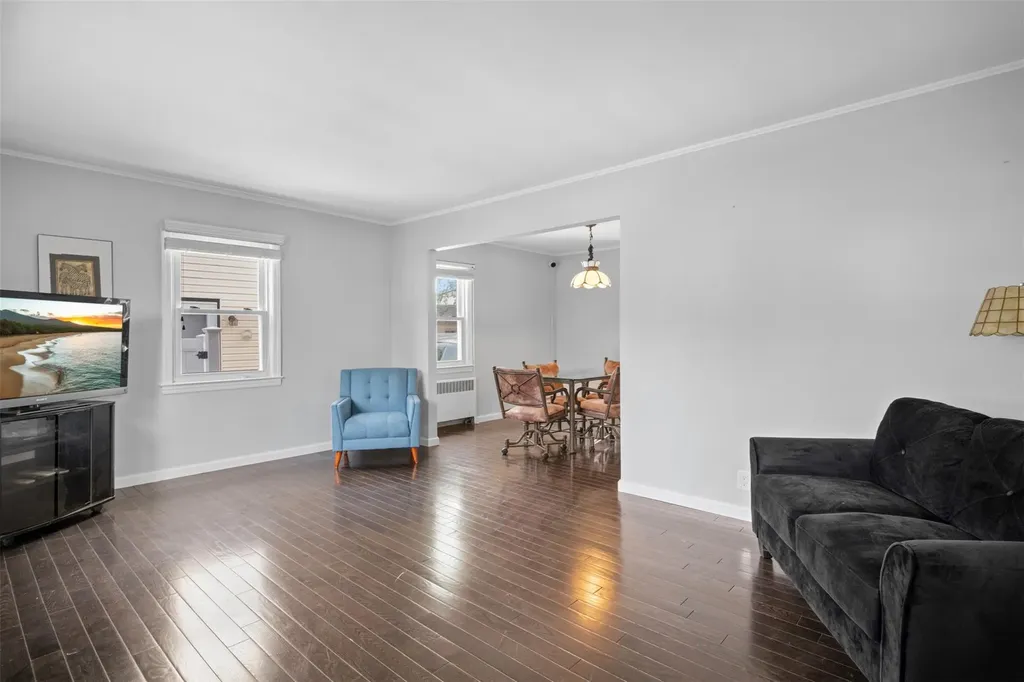 206 Holly Avenue Hempstead NY 11550