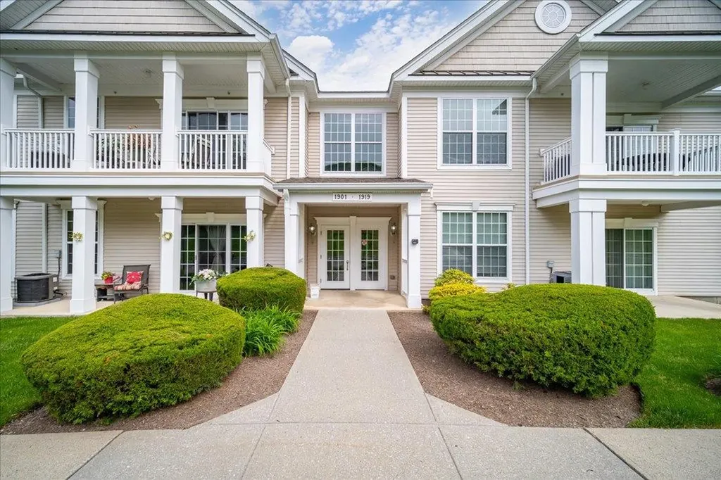 1909 Saratoga Lane Fishkill NY 12524
