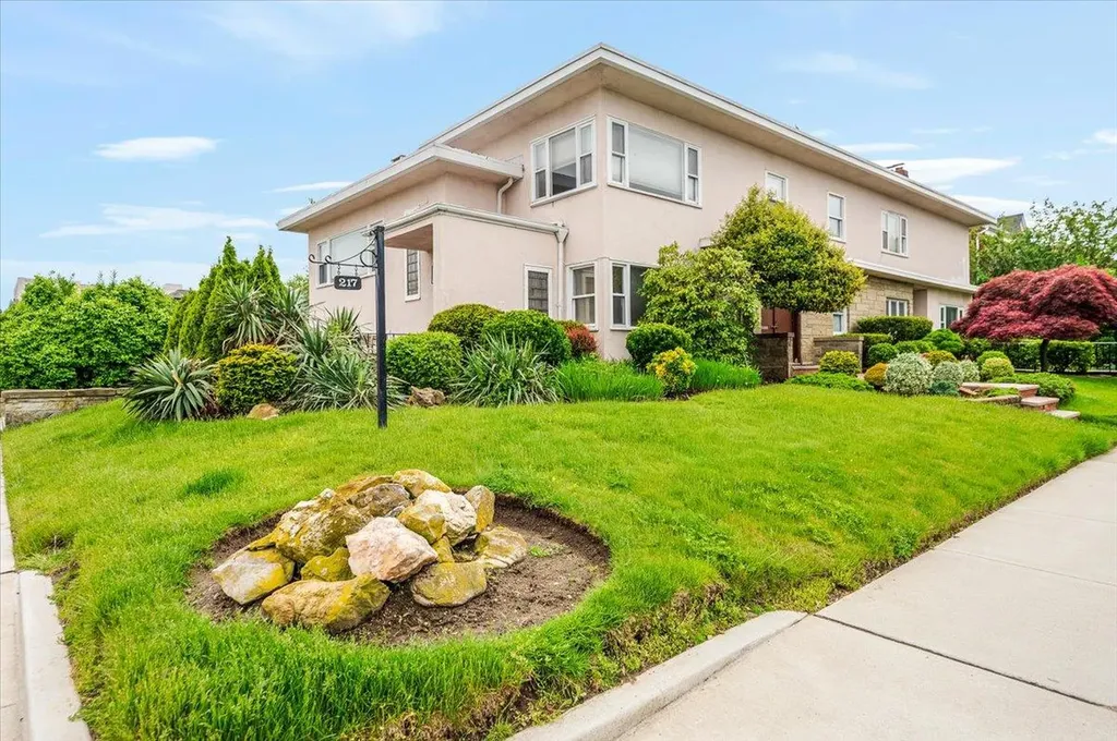 217 National Boulevard Long Beach NY 11561