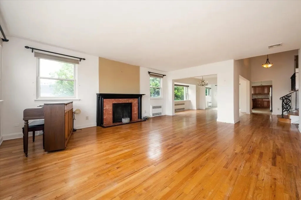 217 National Boulevard Long Beach NY 11561