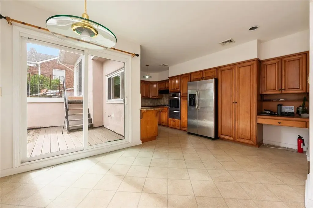 217 National Boulevard Long Beach NY 11561