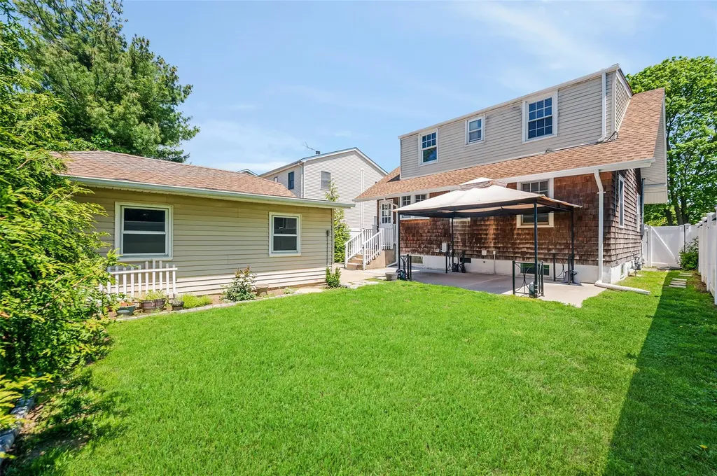 3300 3rd Street Oceanside NY 11572