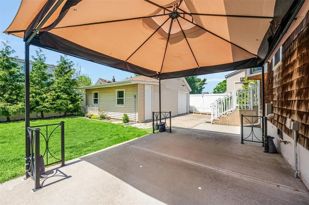 3300 3rd Street Oceanside NY 11572