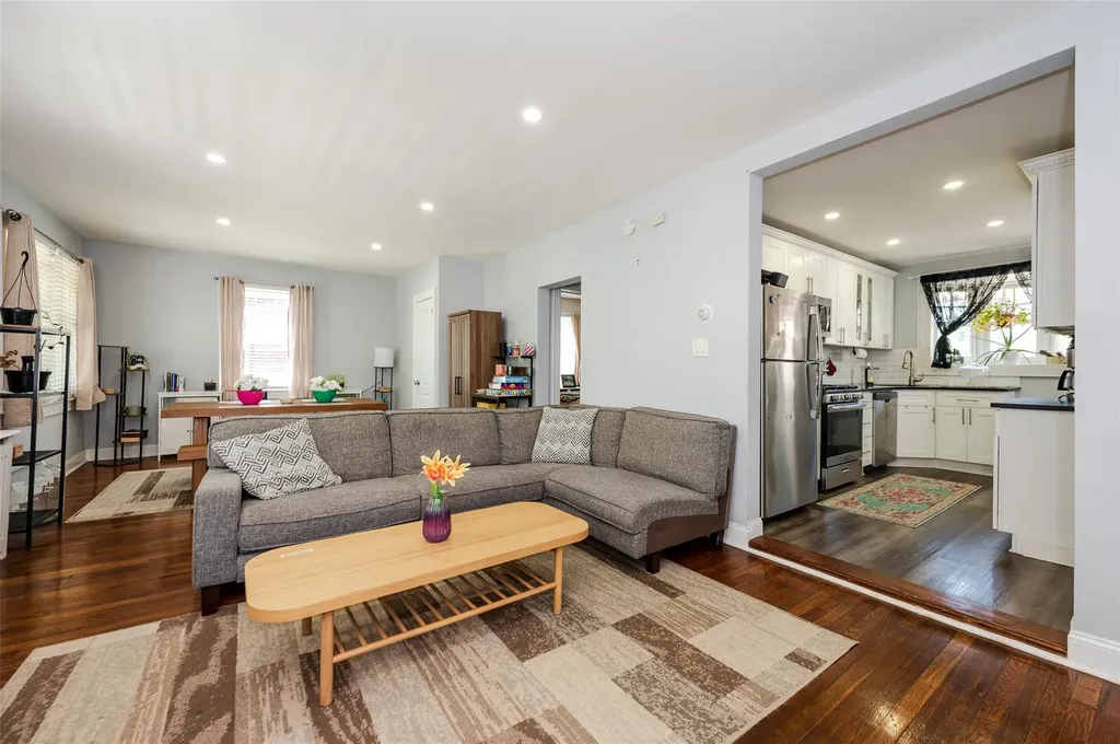 3300 3rd Street Oceanside NY 11572