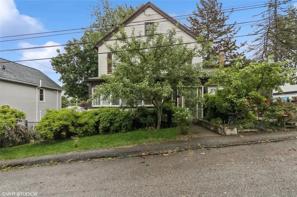 24 John Street Beacon NY 12508