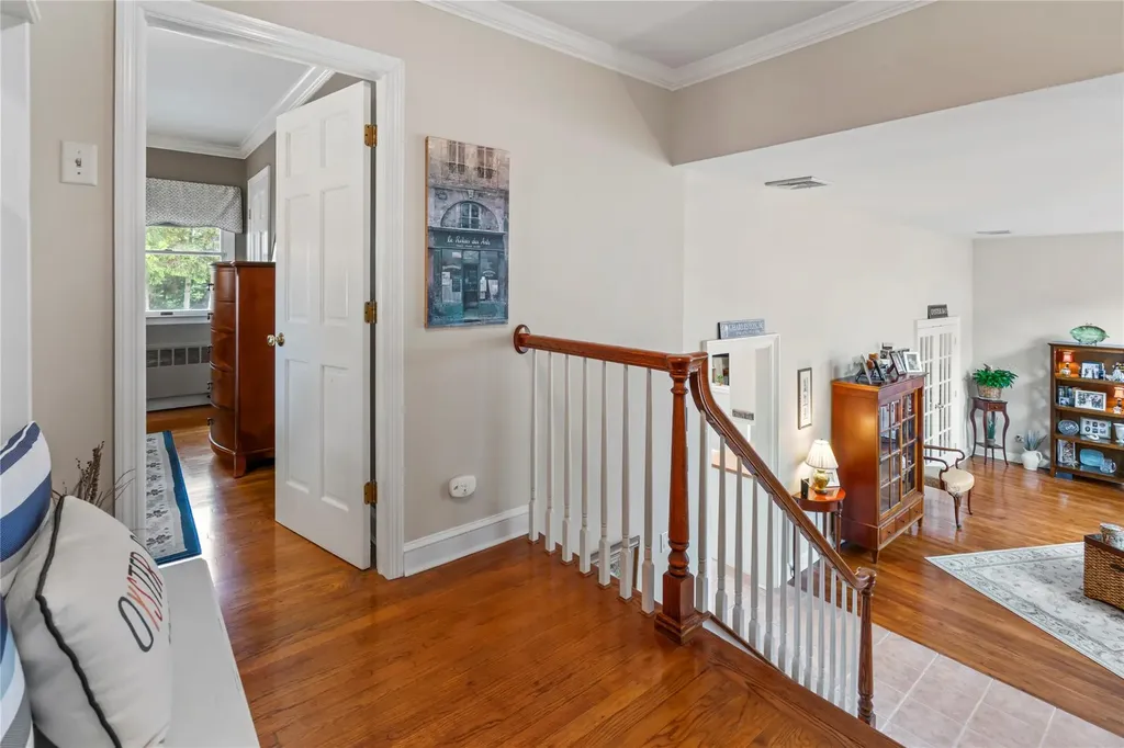 11 Francesca Drive Oyster Bay NY 11771
