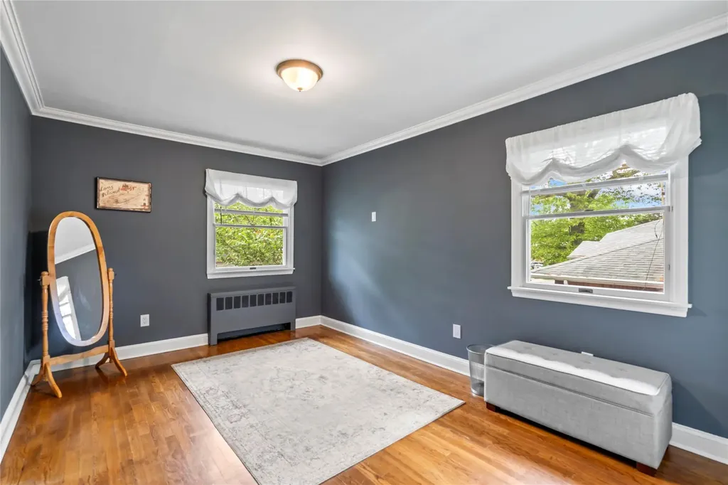 11 Francesca Drive Oyster Bay NY 11771