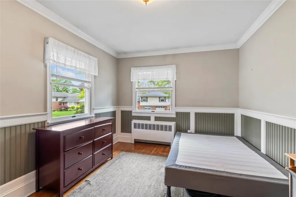 11 Francesca Drive Oyster Bay NY 11771