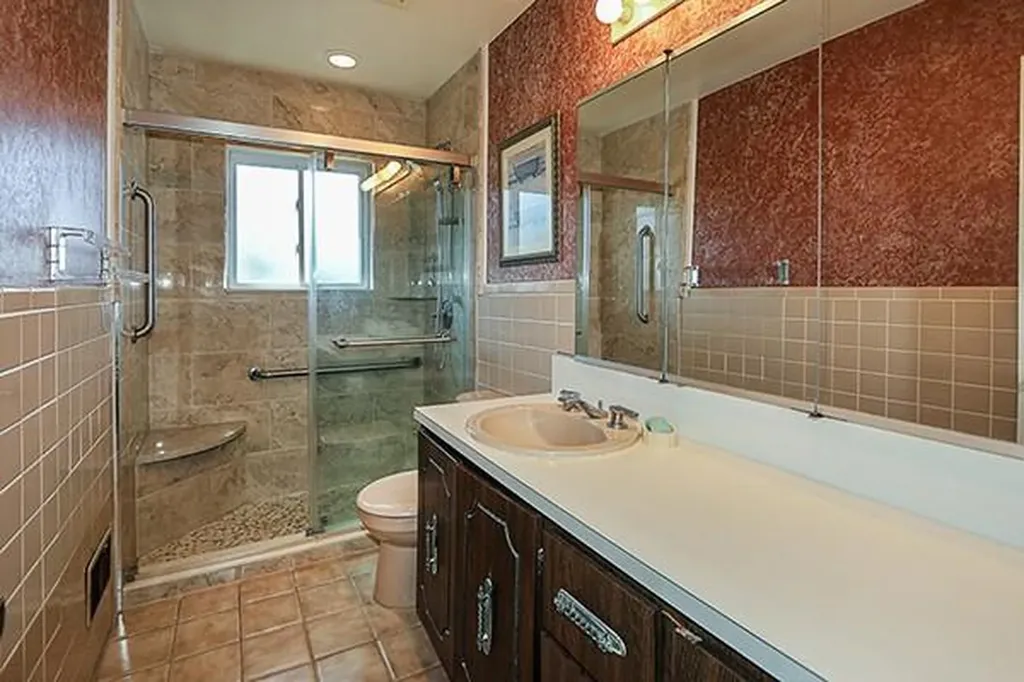 2 Ramondo Lane Smithtown NY 11787