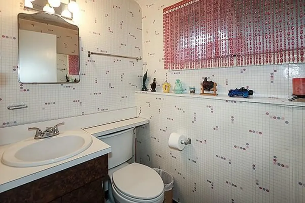 2 Ramondo Lane Smithtown NY 11787