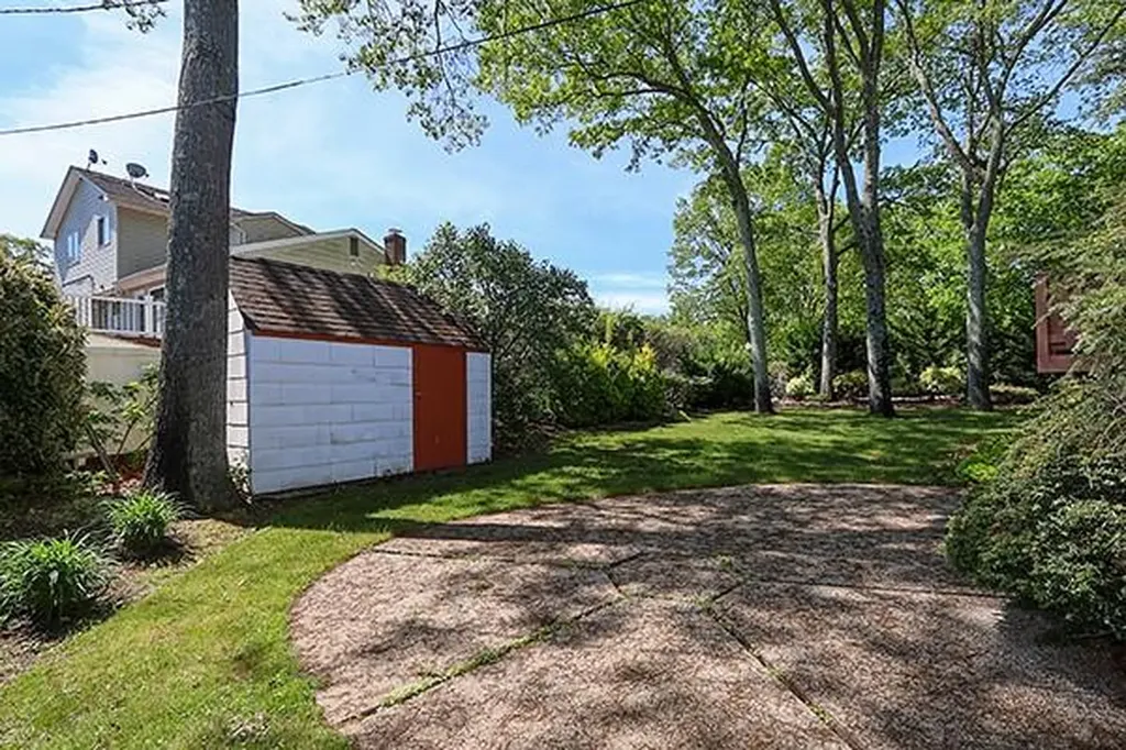 2 Ramondo Lane Smithtown NY 11787