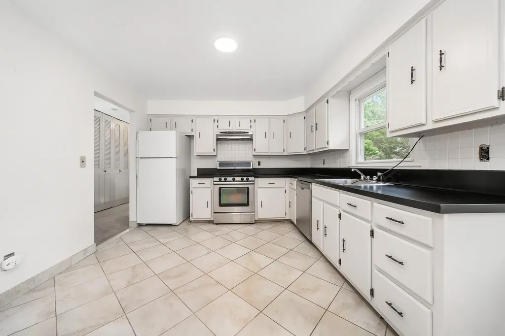 14 Monroe Drive White Plains NY 10605