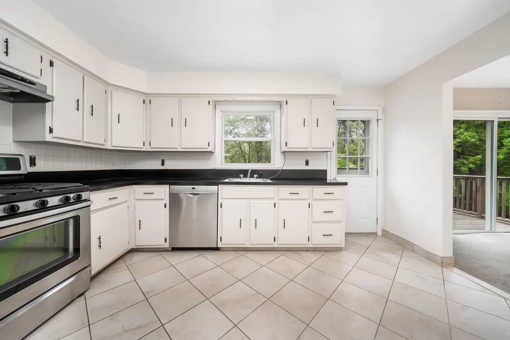 14 Monroe Drive White Plains NY 10605
