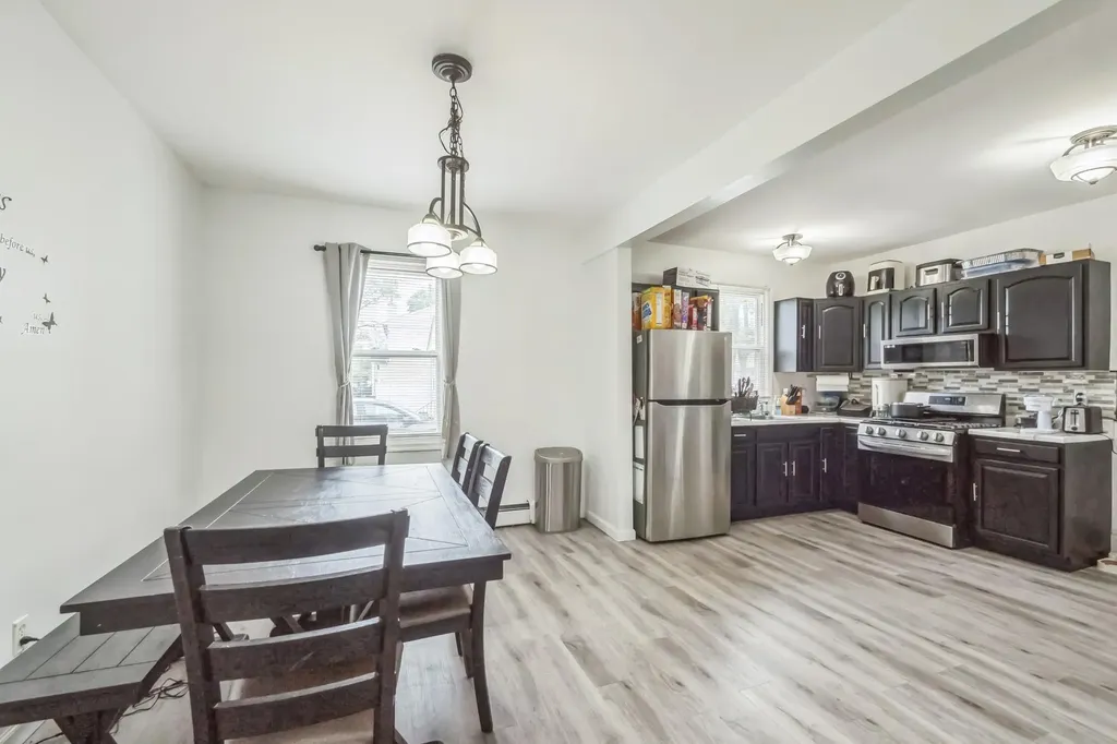 253 N 3rd Avenue Bay Shore NY 11706