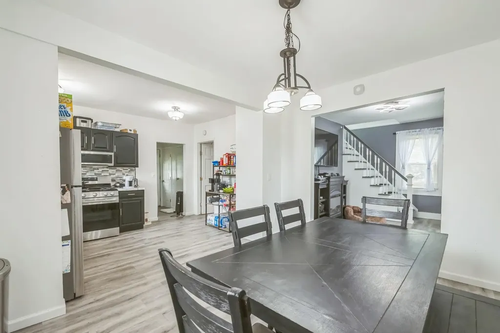 253 N 3rd Avenue Bay Shore NY 11706