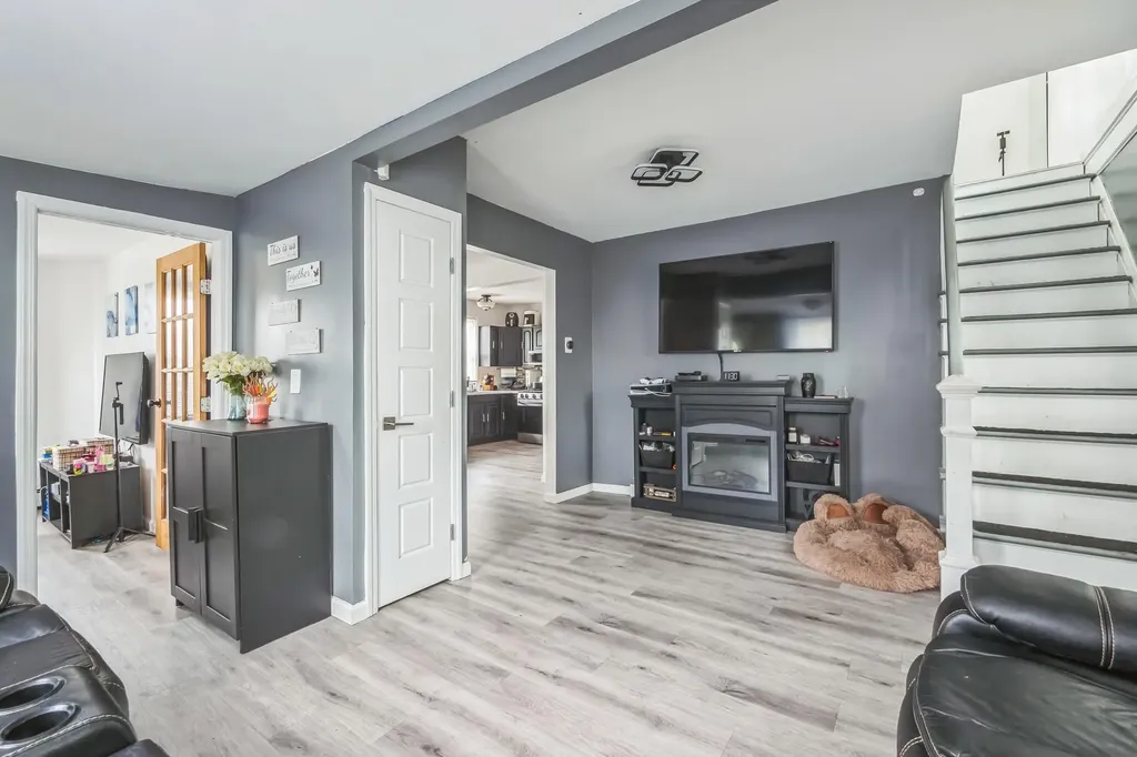 253 N 3rd Avenue Bay Shore NY 11706