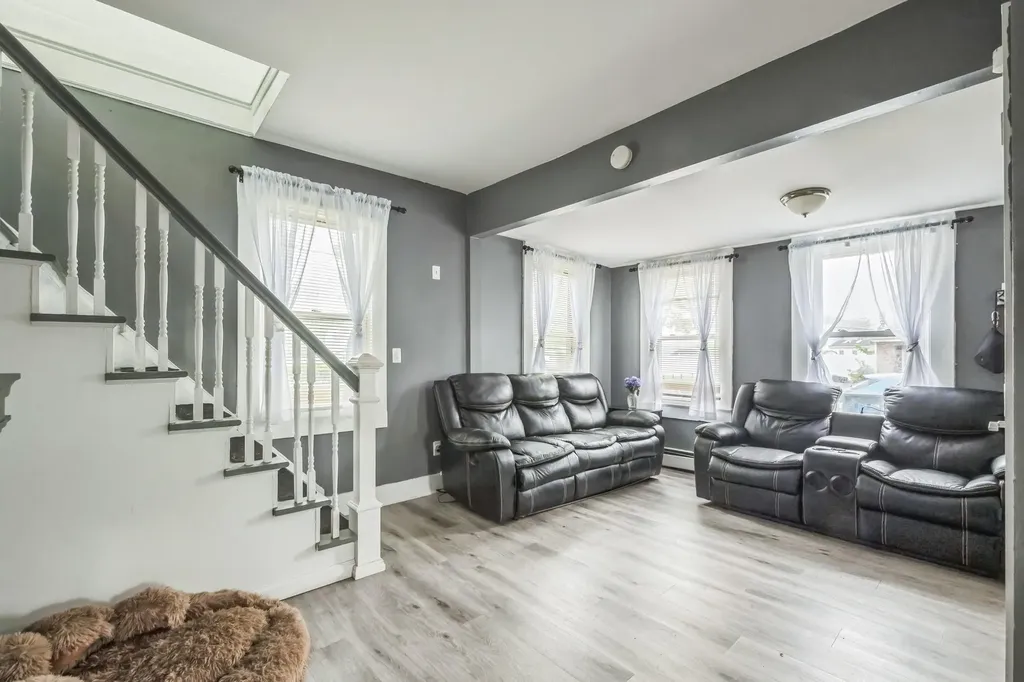 253 N 3rd Avenue Bay Shore NY 11706