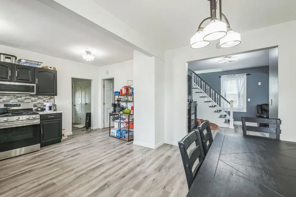 253 N 3rd Avenue Bay Shore NY 11706