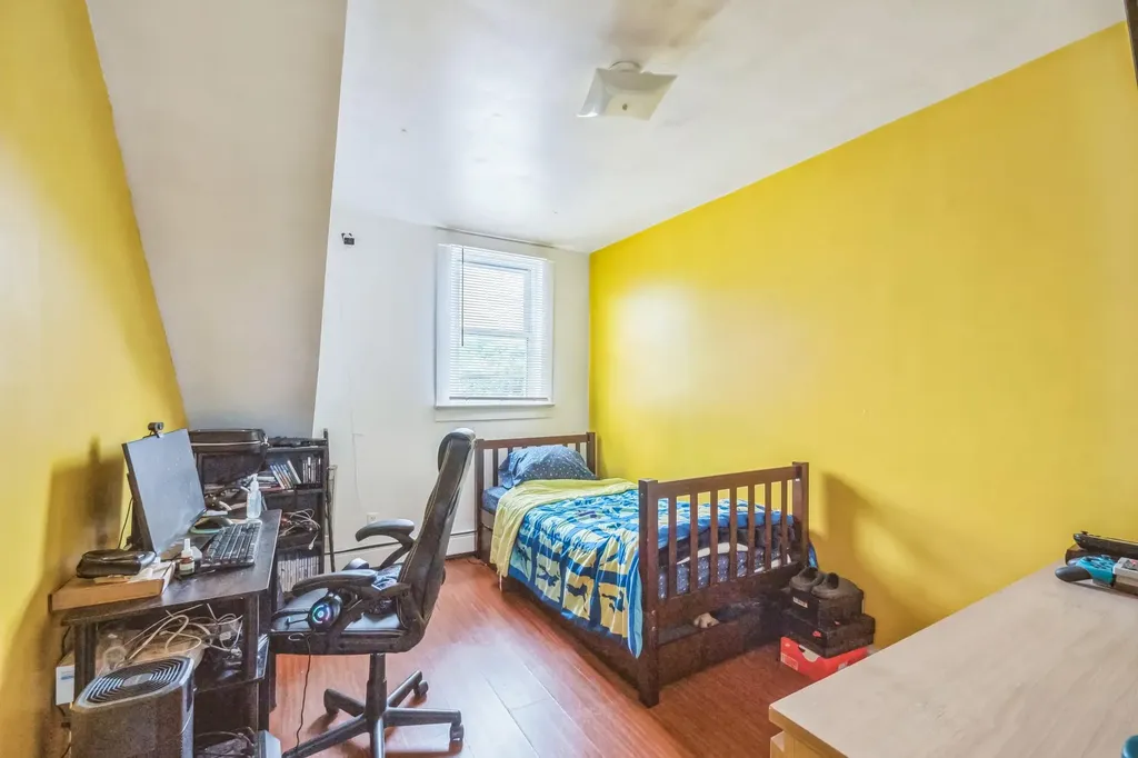 253 N 3rd Avenue Bay Shore NY 11706