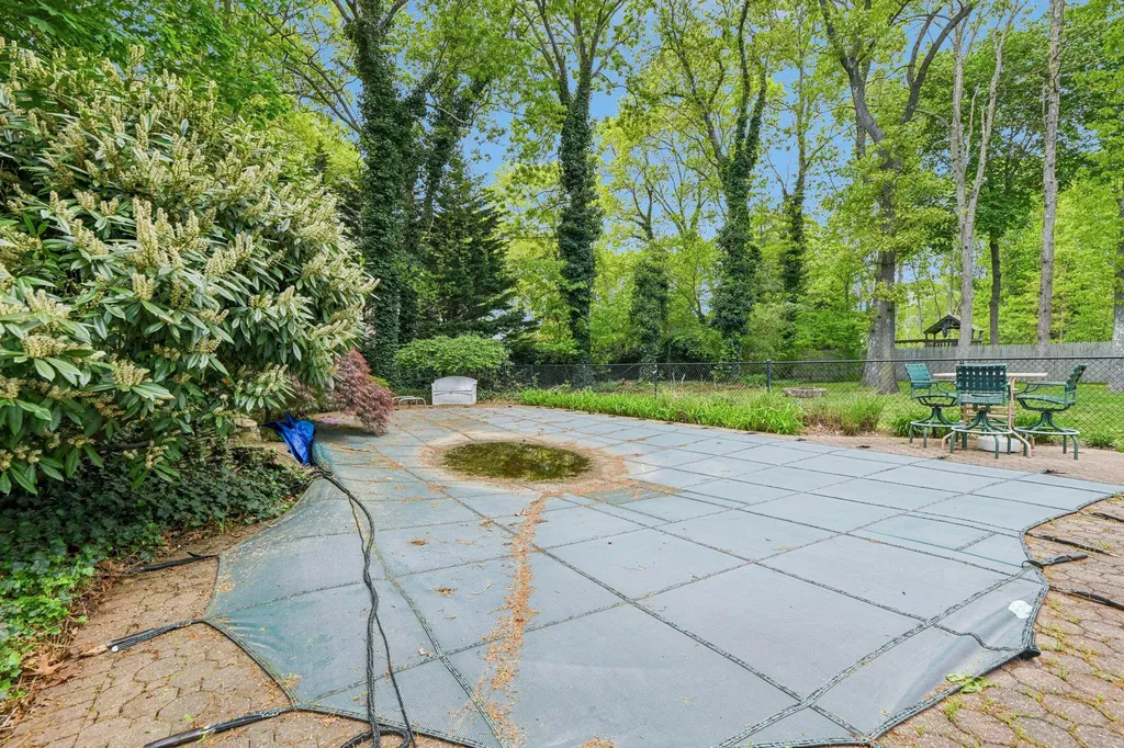 8 Clover Drive Smithtown NY 11787