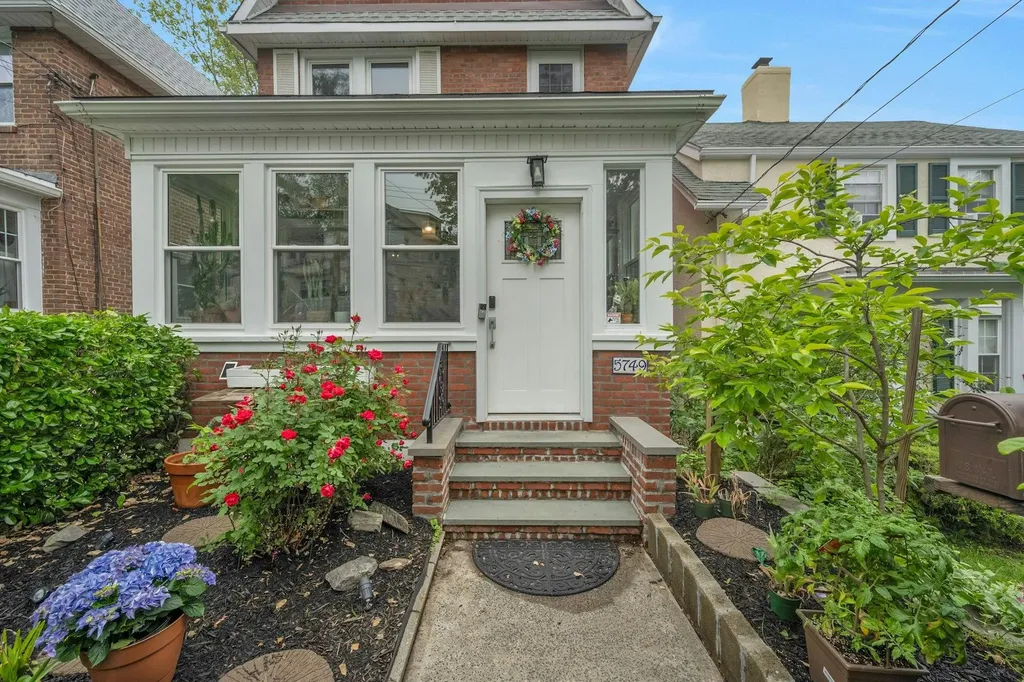 5749 Faraday Avenue Bronx NY 10471