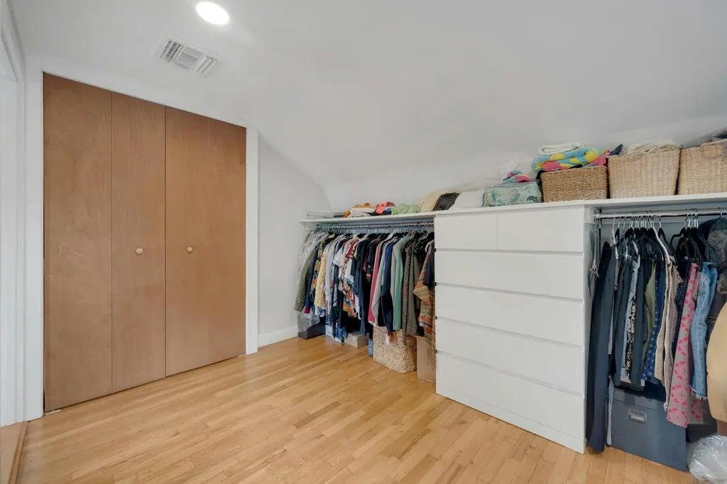 5749 Faraday Avenue Bronx NY 10471