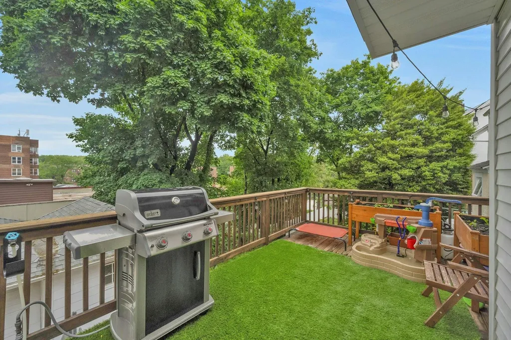 5749 Faraday Avenue Bronx NY 10471