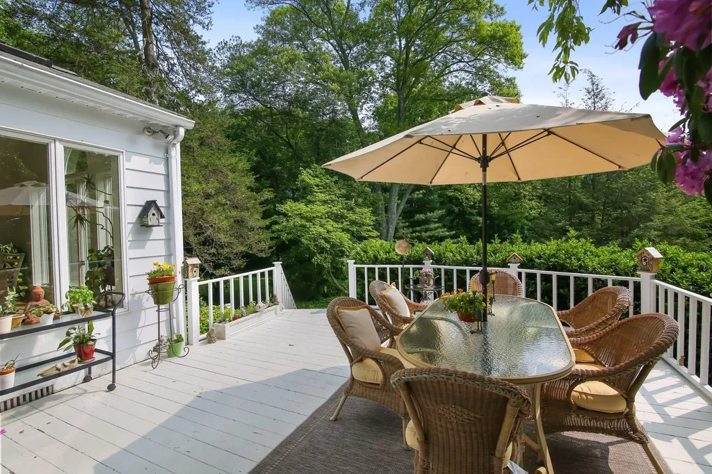 27 West Lane Pound Ridge NY 10576