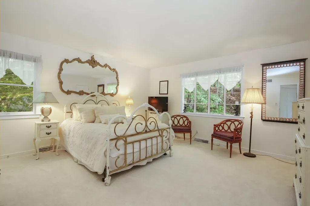 27 West Lane Pound Ridge NY 10576