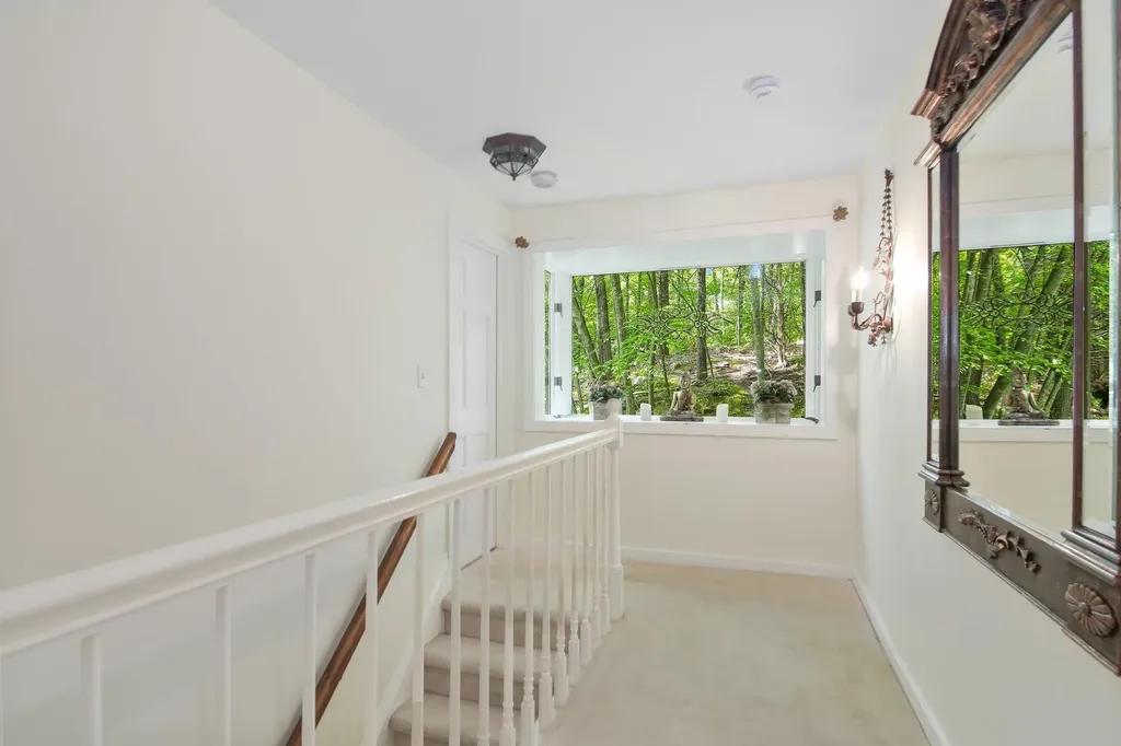27 West Lane Pound Ridge NY 10576