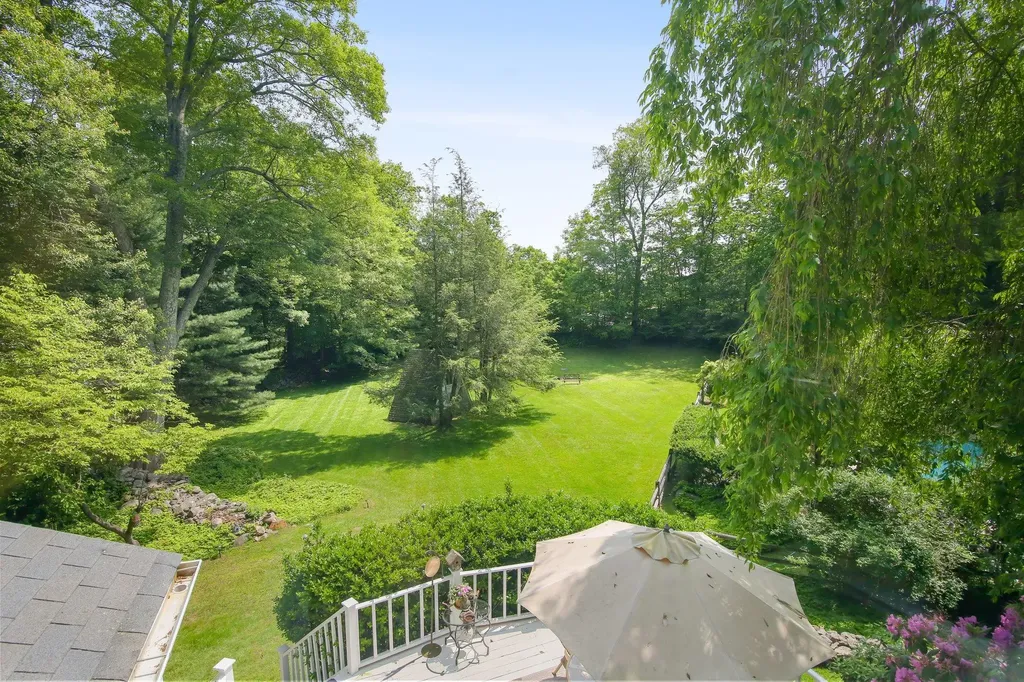 27 West Lane Pound Ridge NY 10576