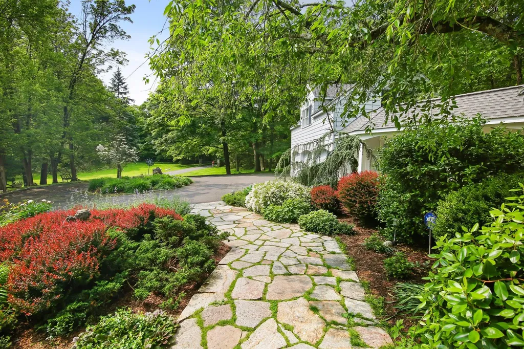 27 West Lane Pound Ridge NY 10576