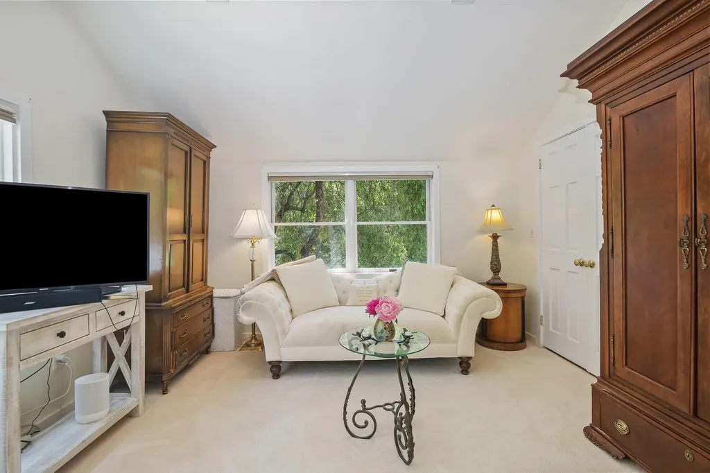 27 West Lane Pound Ridge NY 10576
