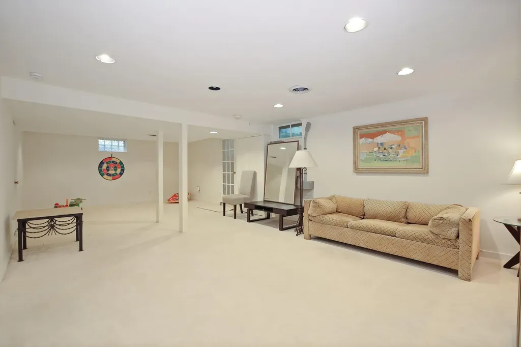 27 West Lane Pound Ridge NY 10576