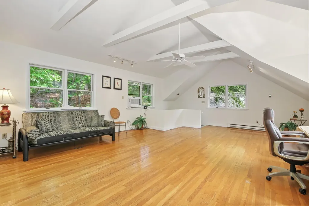 27 West Lane Pound Ridge NY 10576