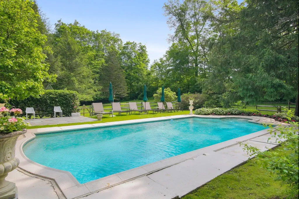 27 West Lane Pound Ridge NY 10576