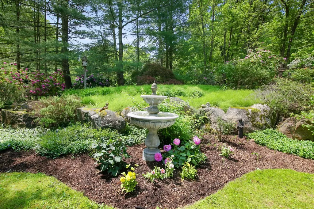27 West Lane Pound Ridge NY 10576