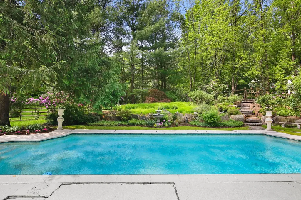 27 West Lane Pound Ridge NY 10576