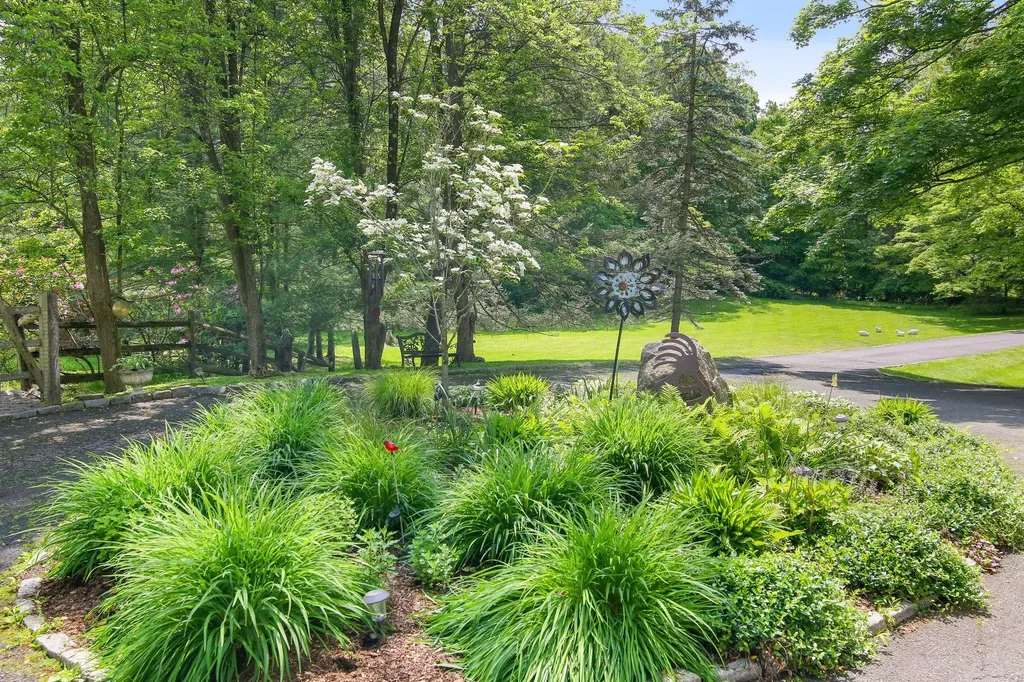 27 West Lane Pound Ridge NY 10576