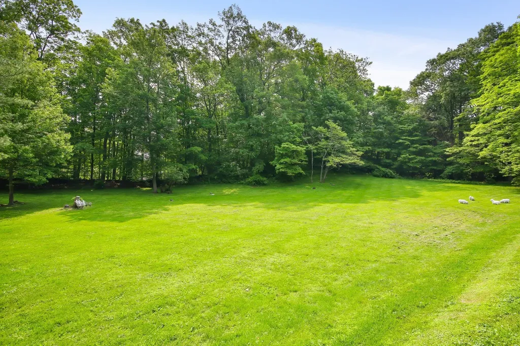 27 West Lane Pound Ridge NY 10576