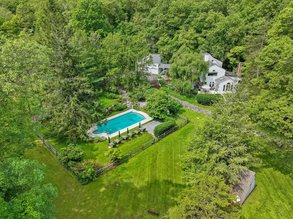 27 West Lane Pound Ridge NY 10576