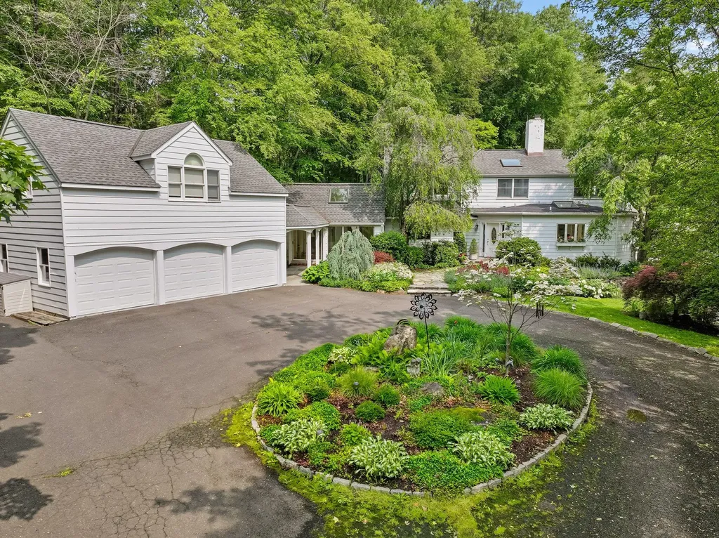 27 West Lane Pound Ridge NY 10576
