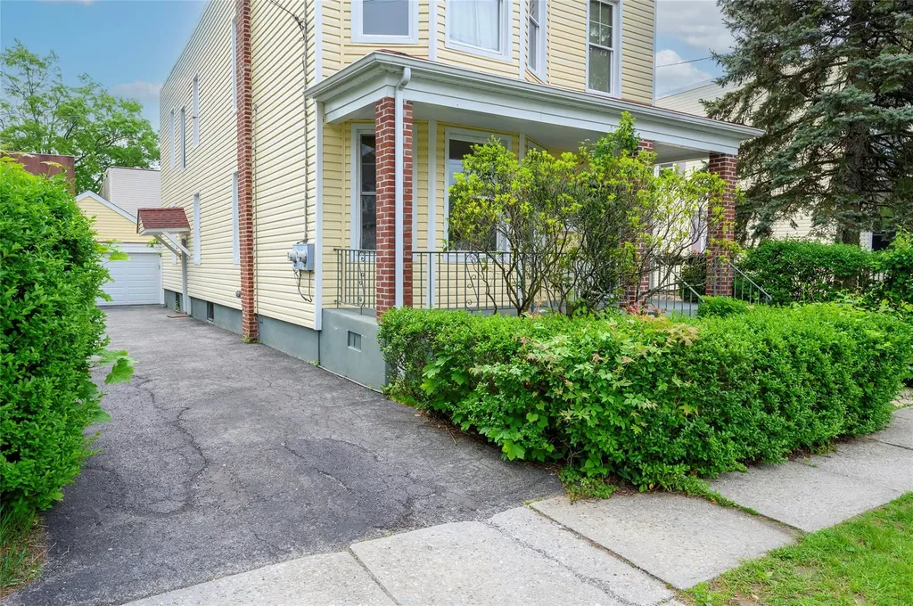 512 Fourth Avenue Pelham NY 10803