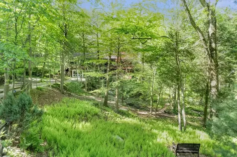 10 S Mountain Pond Garrison NY 10524
