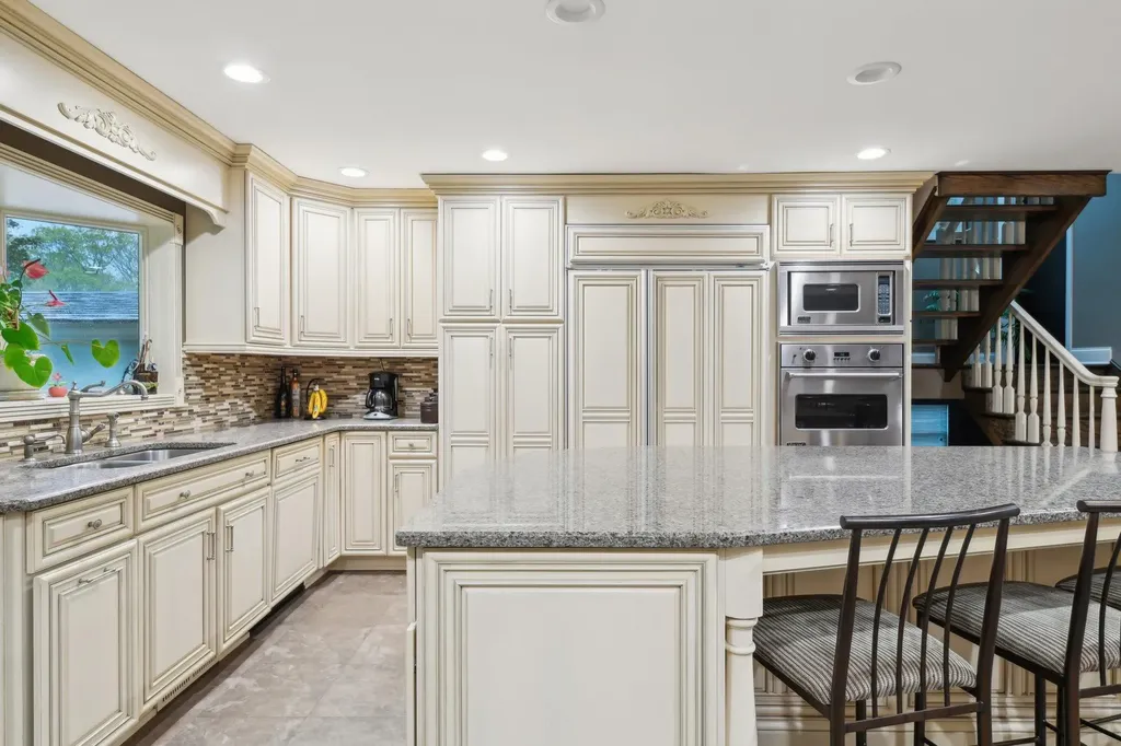 98 Beach Road Westhampton Beach NY 11978