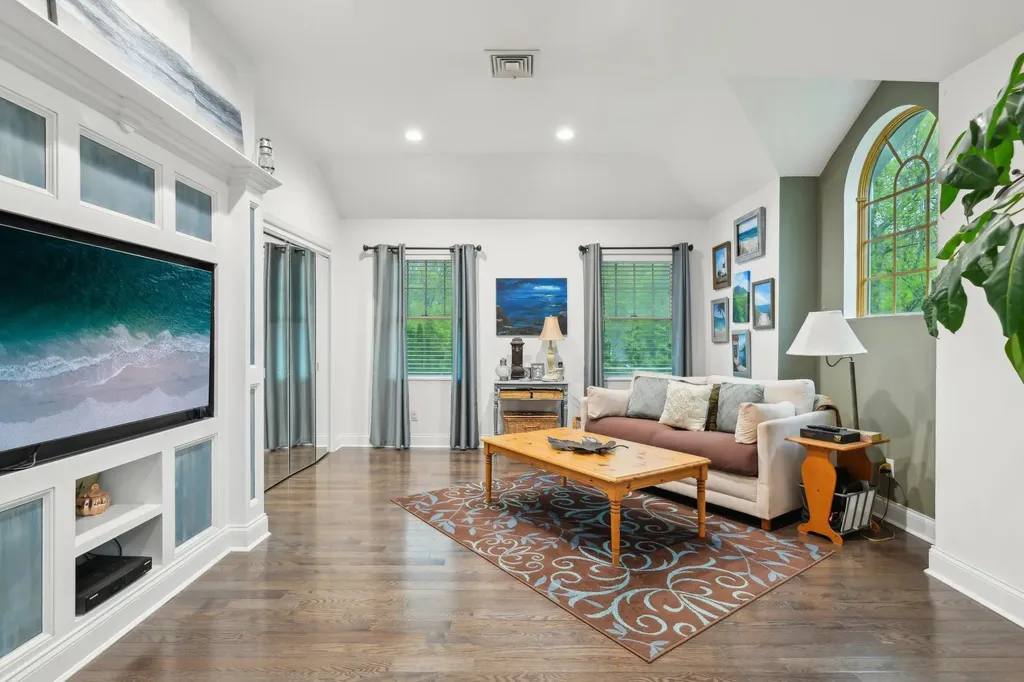 98 Beach Road Westhampton Beach NY 11978
