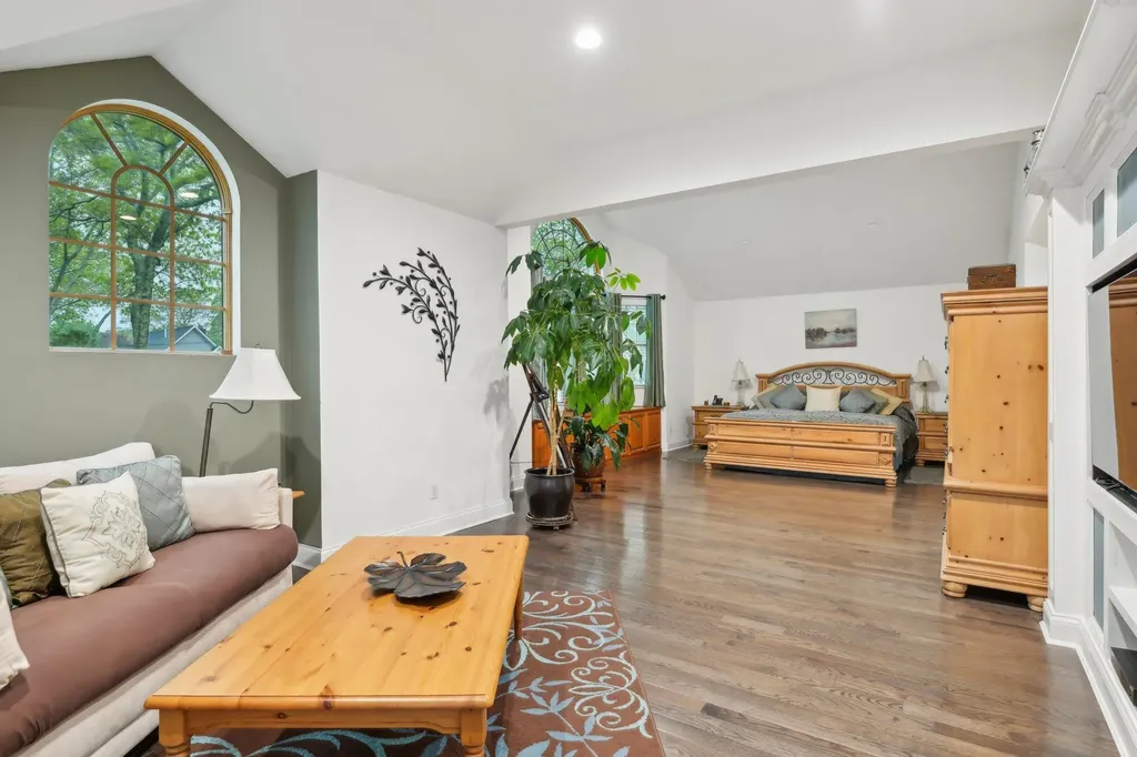 98 Beach Road Westhampton Beach NY 11978