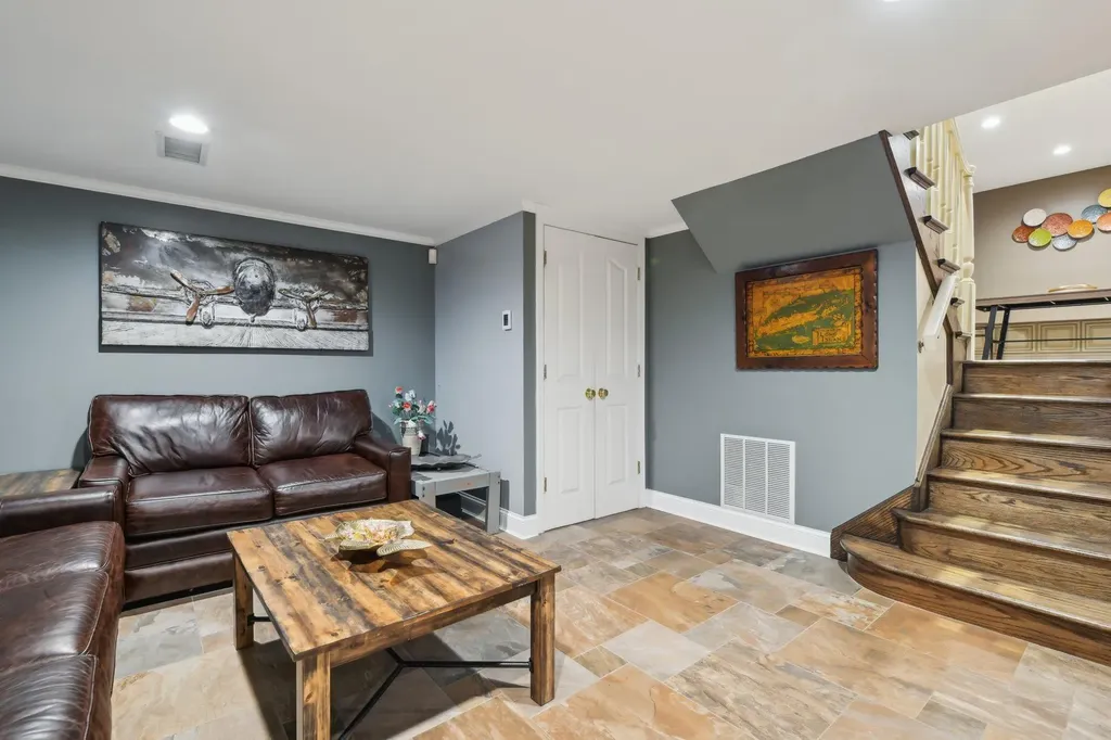 98 Beach Road Westhampton Beach NY 11978